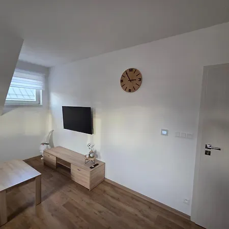 Pod Blatenskym Vrchem * Horní Blatná